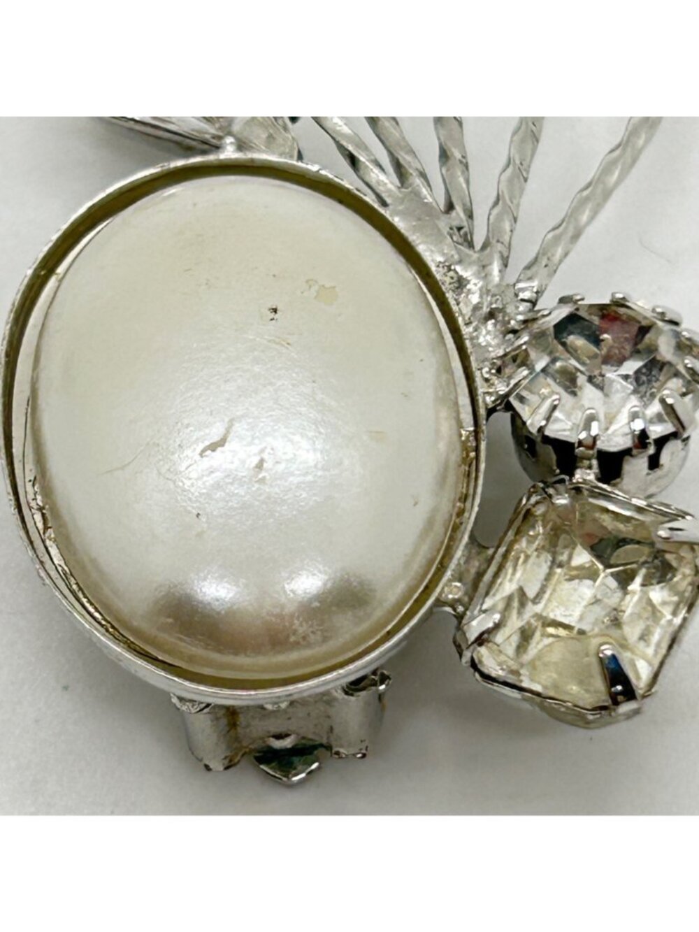 Vintage Mid-Century Ear Climber Clip-Ons Faux Pearl Acrylic Rhinestones Runway - Picture 14 of 16